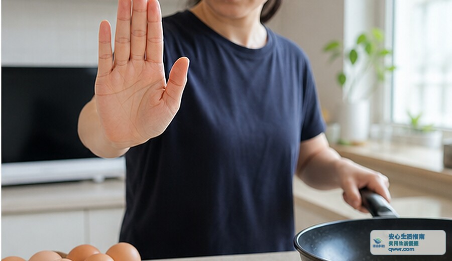 剩炒饭有酸味 先别再加蛋炒