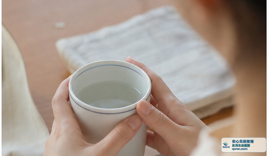 今天提不起劲 先洗个杯子喝口水