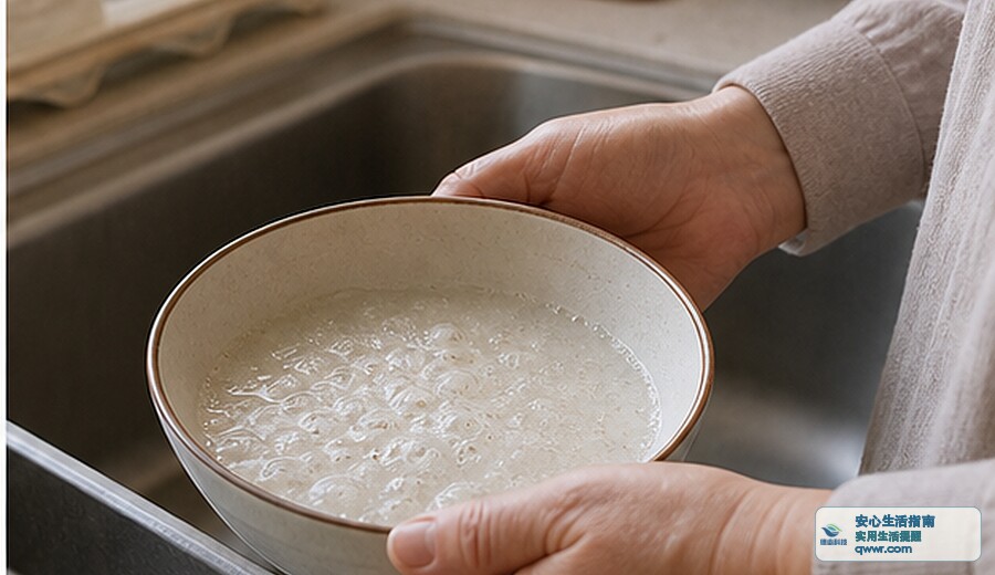 剩粥发酸起泡 先别再煮开